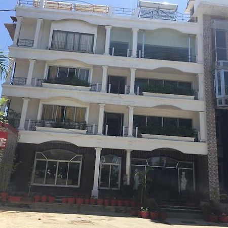 Hotel Sheratone Ābu Exteriör bild