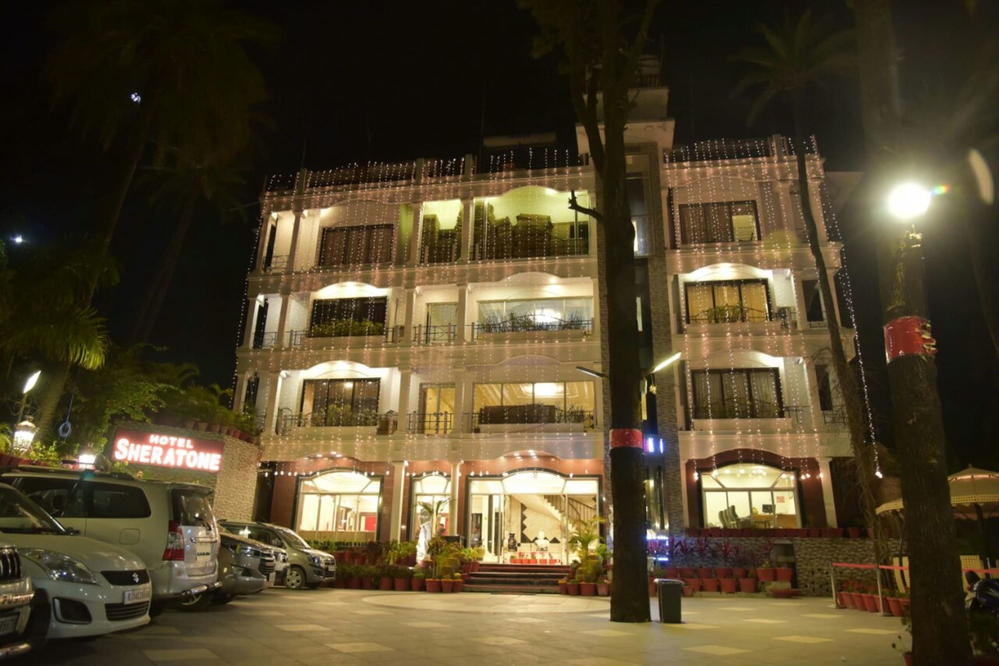 Hotel Sheratone Ābu Exteriör bild