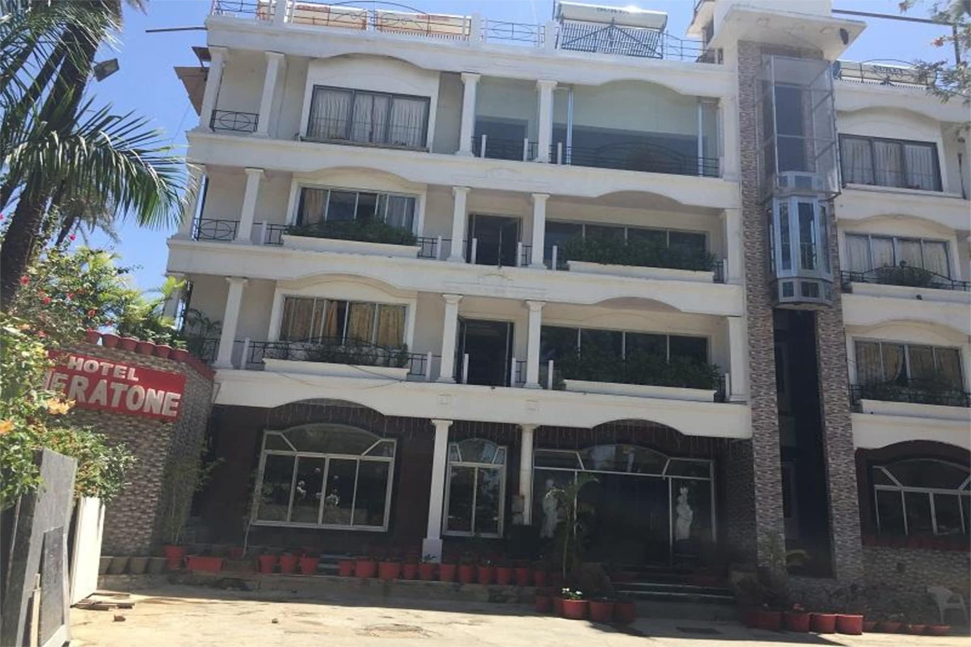 Hotel Sheratone Ābu Exteriör bild